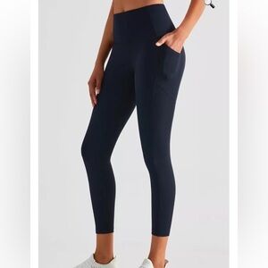 High Waisted Leggings in Black